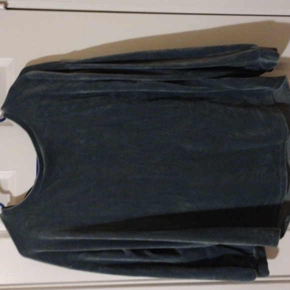 Old Navy Sweaters - Old Navy velvet sweater